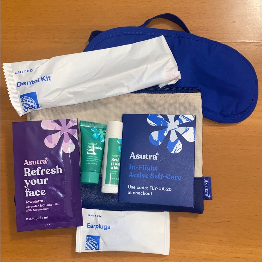 Asutra* skincare travel amenity pouch - NWT